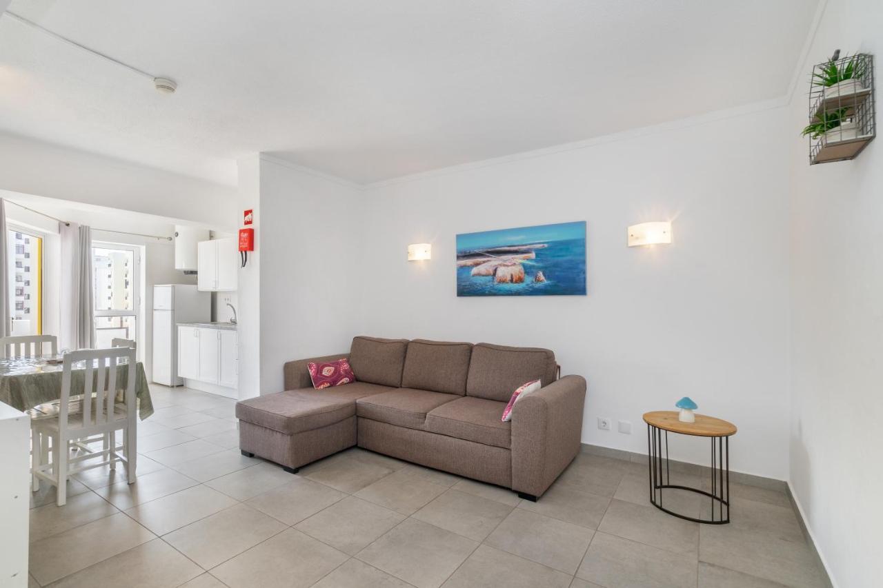 Rocha 3 Apartamento *